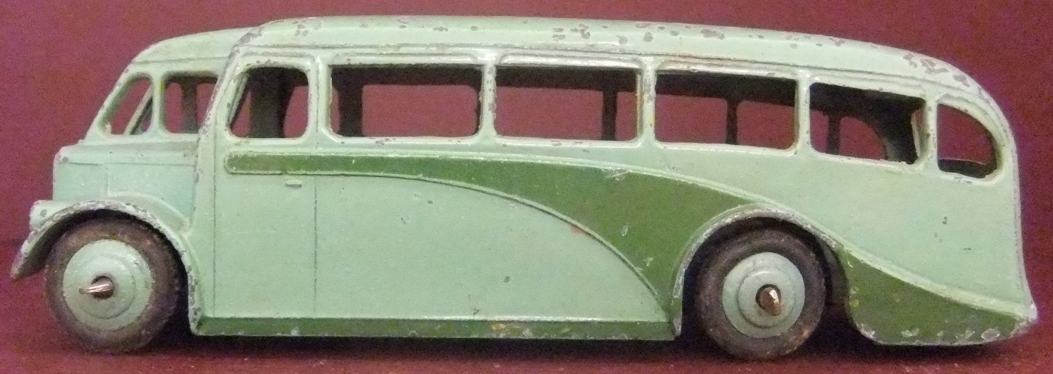 Dinky Toys 29E Half-cab single-deck bus - 2-tone green
