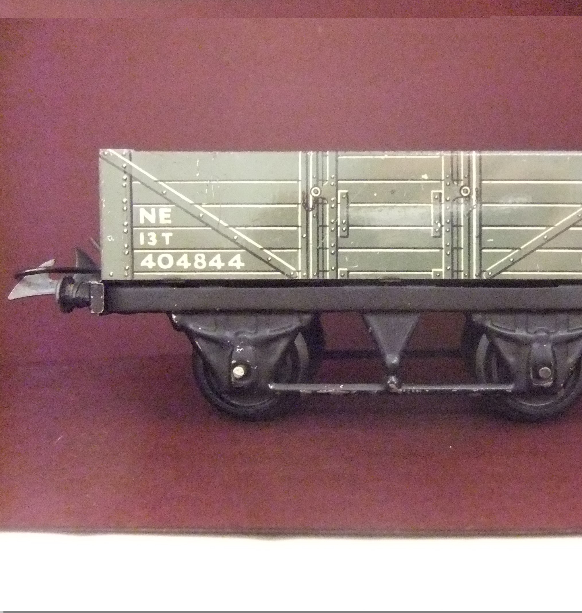 Hornby 0-scale NE 5-plank wagon