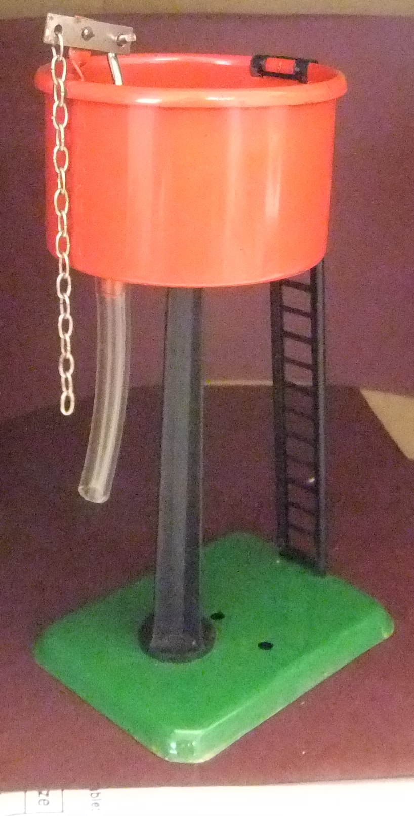 Hornby 0-scale Water-tower