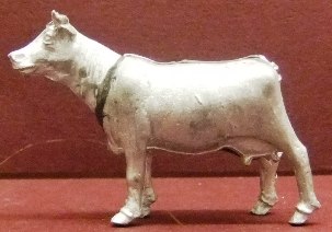 1:43 Bag of 1 Standing Cow (head attached) - UnknowN Make