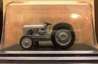 1:43 Hachette 1948 Ferguson TE20 tractor