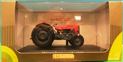 UNIVERSAL HOBBIES UH6045 Massey-Ferguson 65