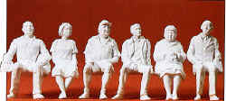 1:22.5 Seated passengers x 6 UNPAINTED