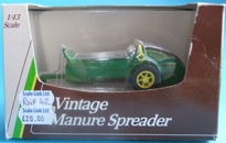 1:43 ERTL John Deere Manure Spreader 