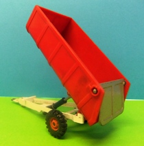 1:43 Corgi Farm Tipping Trailer