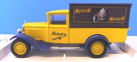 1:43 Solido Michelin Fourgon - Yellow