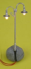 1:76 Double loop-top streetlight - 12volt