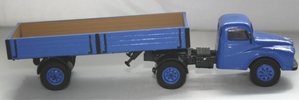 Austin Loadstar articulated lorry in Blue & Cream