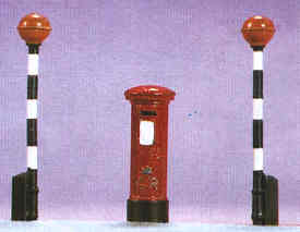 1:76 scale Rowland Miniatures Modern Road Repair Kit cast in whitemetal WTD01
